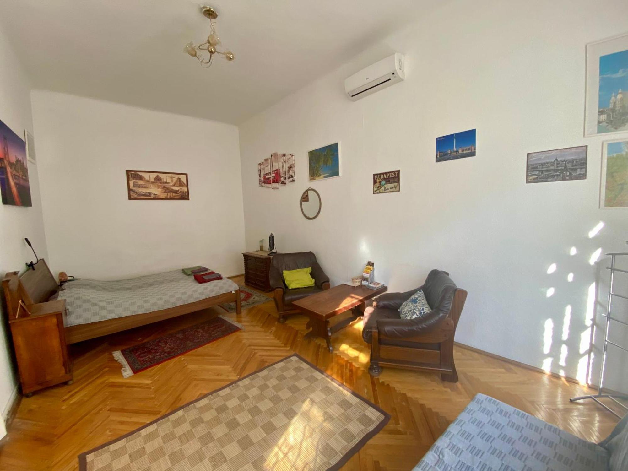 Astoria Apartment *